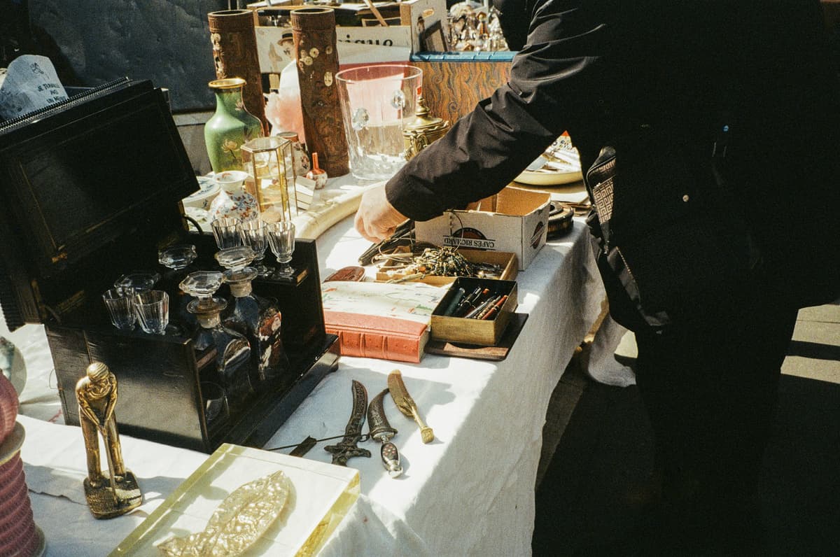 骨董市やアンティークフリマ、「詳しくないと楽しめない」は思い込みだった