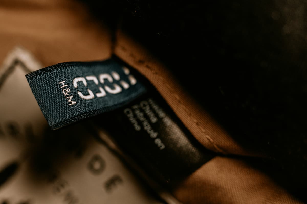 フリマのブランド品は偽物かもしれない──買う前に確認したいこと